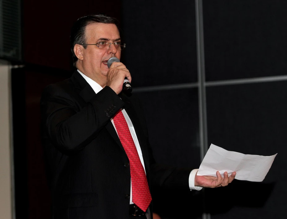 La Comisión Especial de la Cámara de Diputados sobre la Línea 12 del Metro quiere que el ex jefe de gobierno capitalino, Marcelo Ebrard, comparezca para abordar las afectaciones en la llamada Línea Dorada.