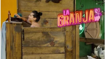 Kim Shantal sufre con el agua fría en La Granja VIP.