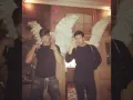 Ricky Martin y su pareja con alas.jpg