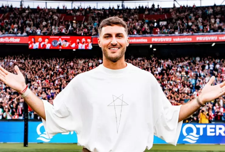 Santiago Gimenez se quedará en el AC Milan