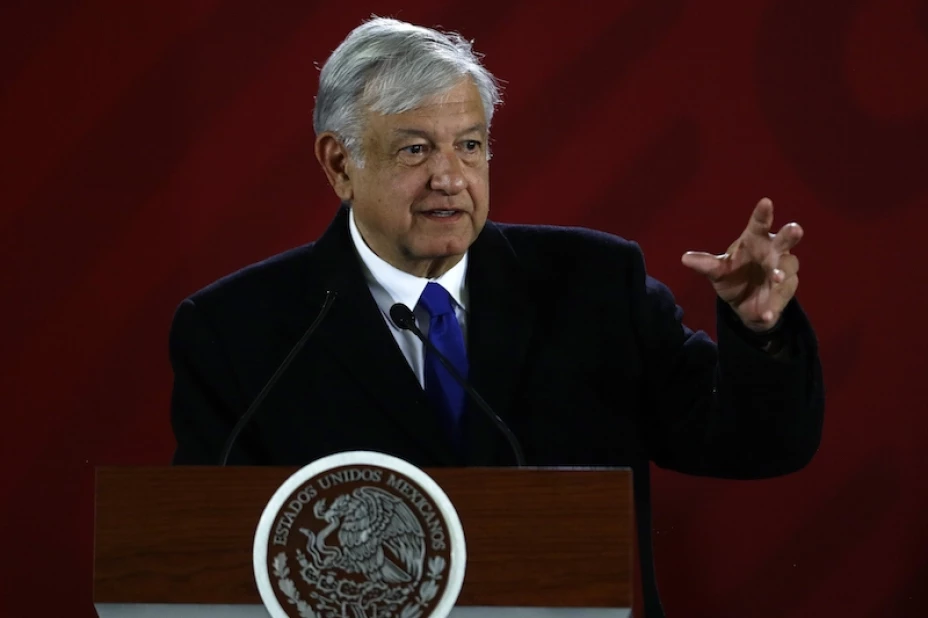 López Obrador pipas