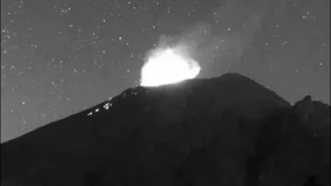 Volcán Popocatépetl registra impresionante explosión