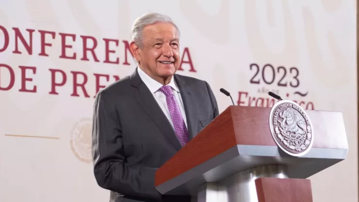 “Me dan sentimientos": AMLO trabaja en su último libro sobre Cuarta Transformación
