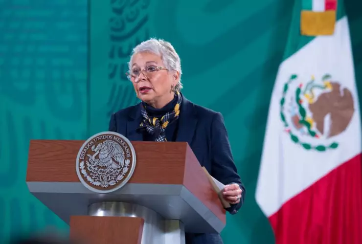 La secretaria de Gobernación aseguró que la salud del Presidente evoluciona de manera favorable.