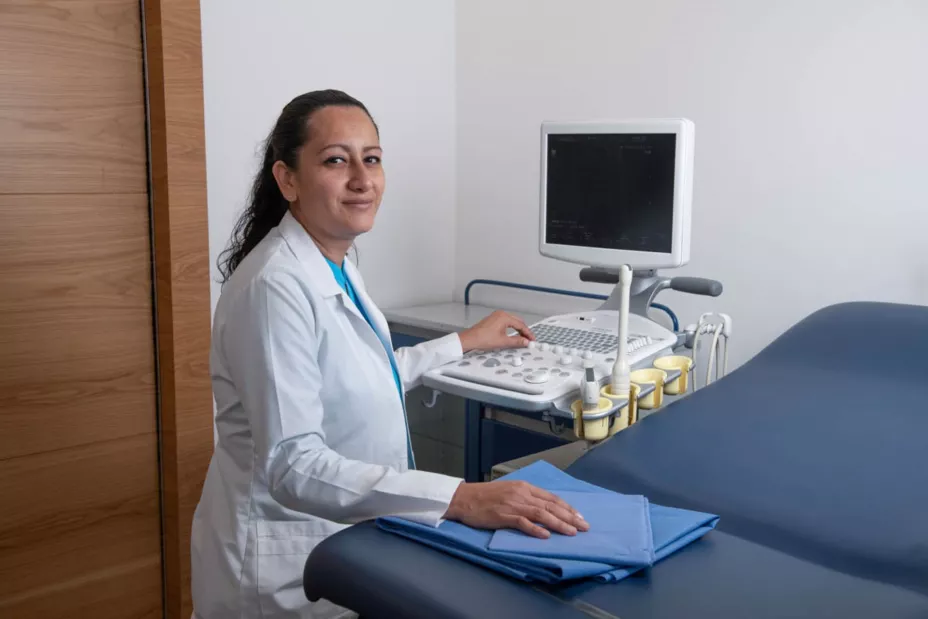 PIC 1 FLORES ISLAS (1).jpg