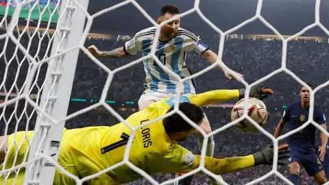 Lionel Messi saborea la Copa del Mundo con el tercer gol en tiempo extra