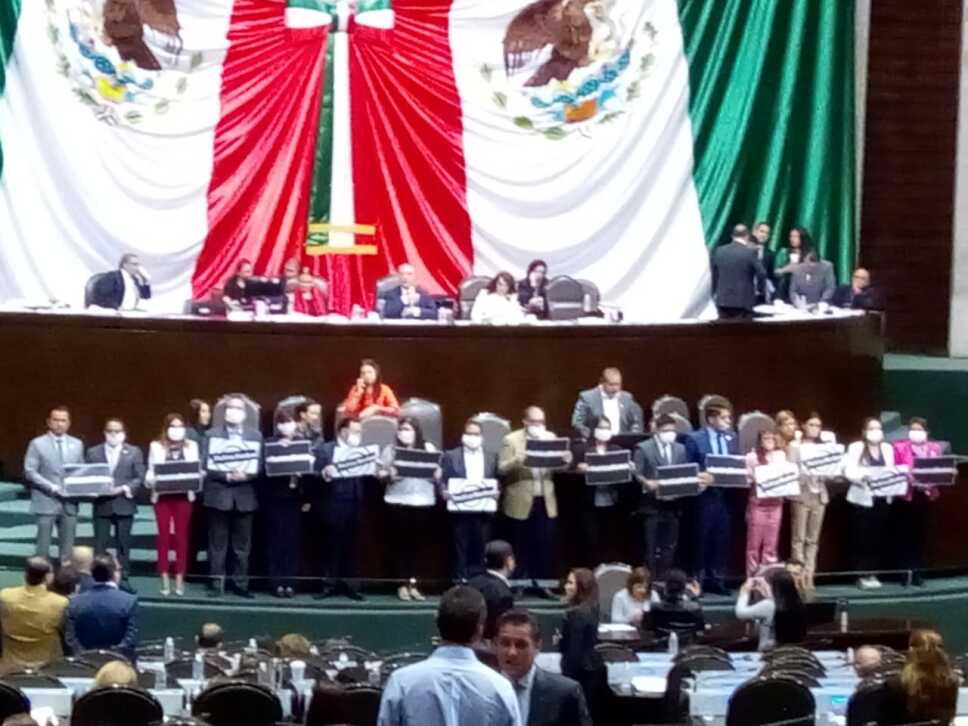 diputados protesta