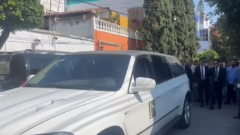 VIDEO Dan último adiós a Jahaziel Medina en Guadalajara, víctima del accidente en la autopista Zacatecas Aguascalientes