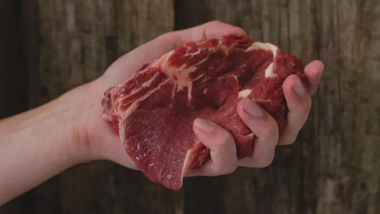 enfermedad de kuru asociada con el canibalismo.jpg