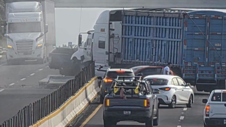 _FUERTE accidente paraliza la circulación en la autopista Córdoba-Veracruz hoy