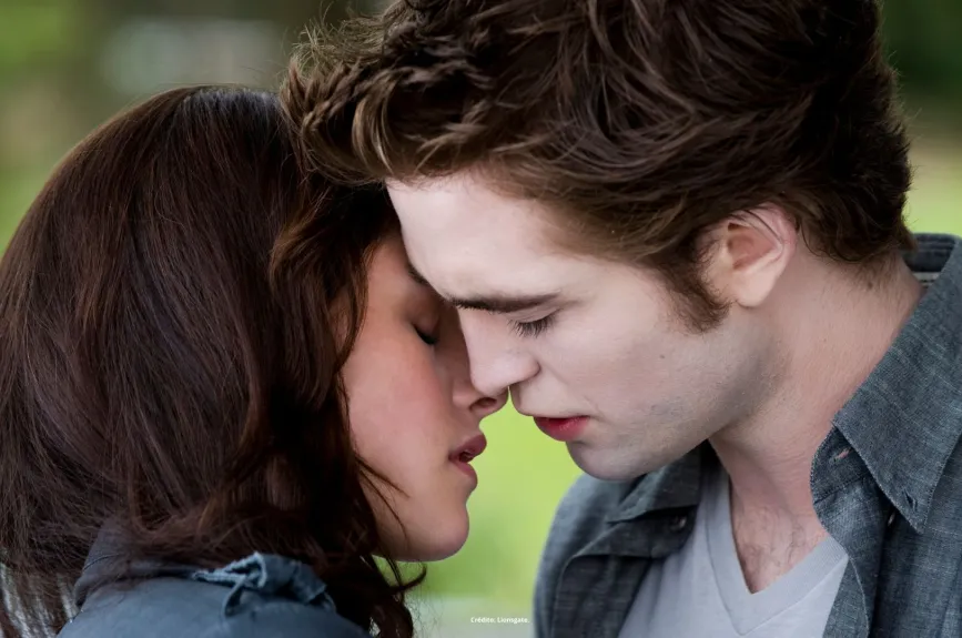 Te contamos cómo fue que Robert Pattinson se preparó para dar vida al personaje de Edward Cullen. | Crepúsculo por Azteca 7