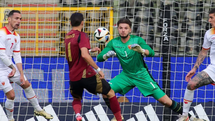Matija Sarkic, portero de Montenegro