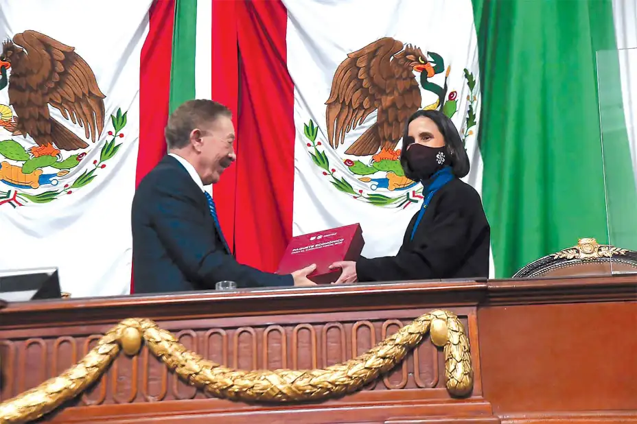 ESCALERA-secretaria-de-Administracin-y-Finanzas-capitalina,-Luz-Elena-Gonzlez---El-Universal--18.jpg