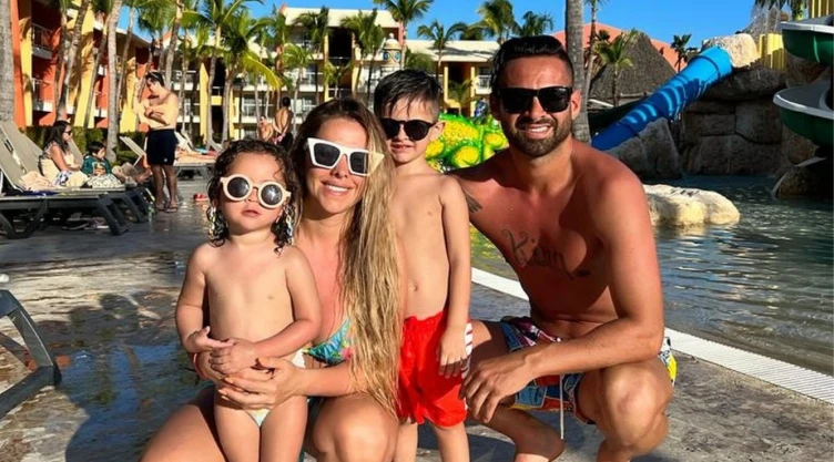 Famoso futbolista que jugó en México confirma la muerte de su esposa e hijos tras devastador terremoto en Venezuela