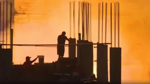 Incendio en almacén de Lima Centro de salud y viviendas bajo amenaza