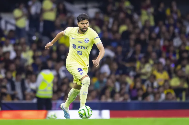 Néstor Araujo