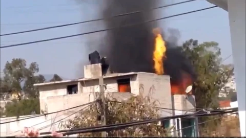 VIDEO: Familia provoca explosión e incendio al preparar carnitas