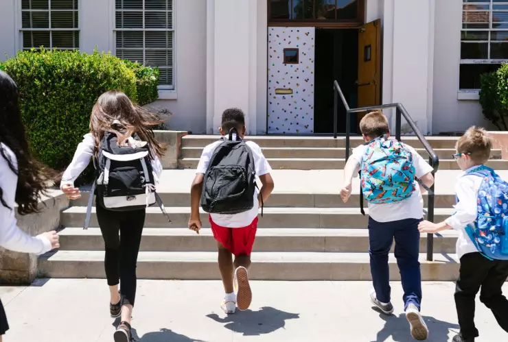 ¿Hay clases el lunes 24 de febrero 2025 para los estudiantes en Aguascalientes