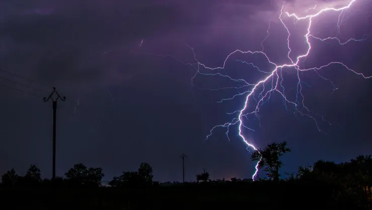 ¡Rayos! Tormenta eléctrica deja cuatro heridos en Yucatán tras explosión de licuadora