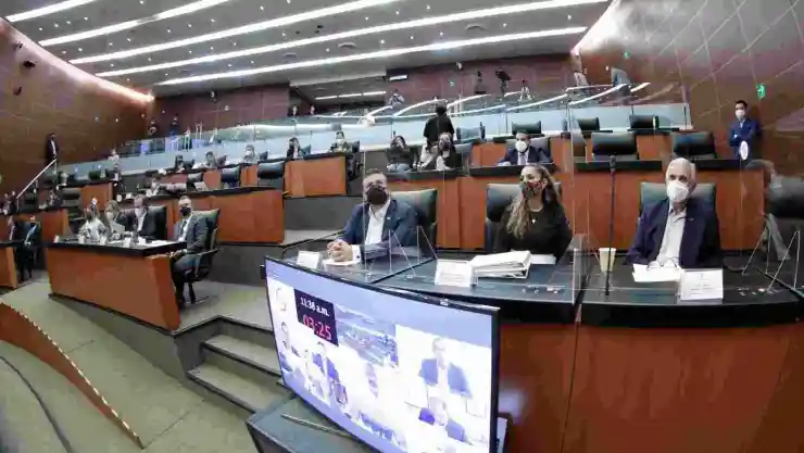 senado-trabajadores-covid-19-.jpg