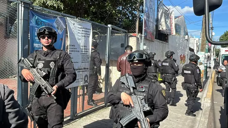 CDMX: Hombre armado toma como rehén a un hombre en centro recreativo de Aragón