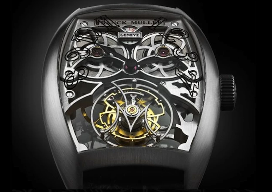 Los asaltantes de la joyería Frank Muller lanzaron bombas molotov y huyeron con un botín estimado en cientos de miles de euros