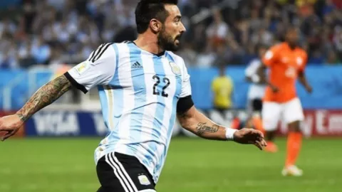 Ezequiel Lavezzi sufre apuñalada