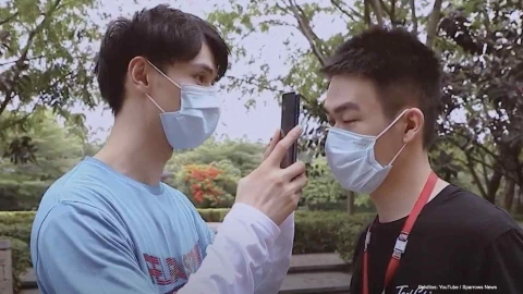 telefono mide temperatura corporal.jpg