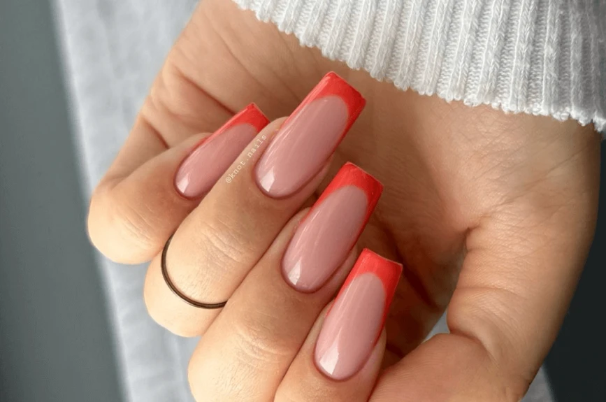 39 ideas de uñas rojas para Navidad