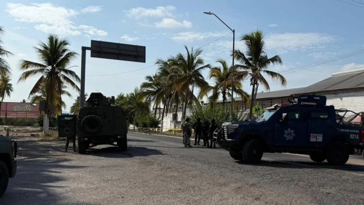 Explosion de presunto coche bomba en Escuinapa, deja daños y pánico en Sinaloa