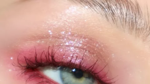 Las sombras brillantes ayudan a que la mirada resalte