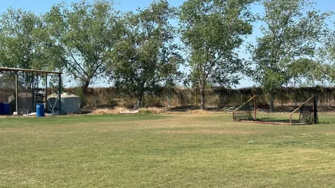 Niño muere tras caerle portería encima en El Carrizo, Ahome