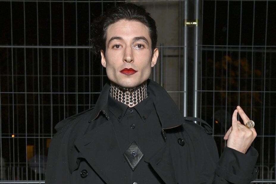 Señalan a Ezra Miller de acoso a menor de edad y amenaza de muerte