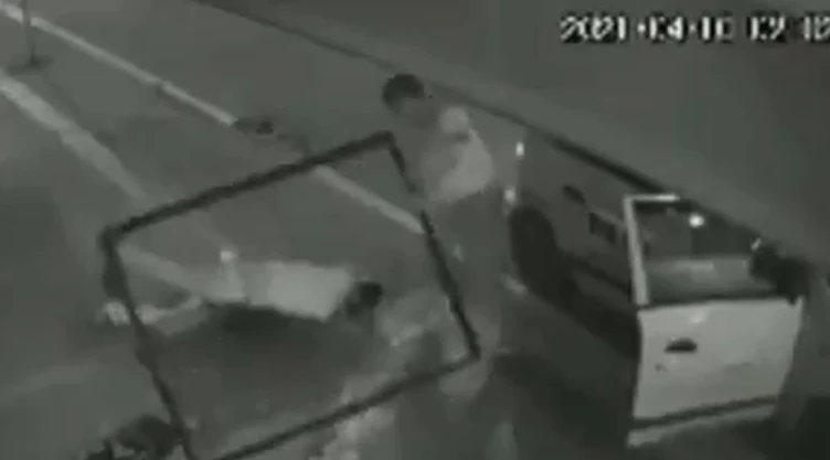 Impactante caída de un ladrón en Bogotá