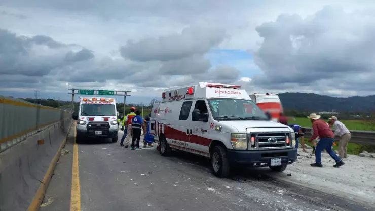 ¡Tenía 33 años! Revelan identidad del hombre que murió en trágico accidente en autopista Córdoba-Veracruz