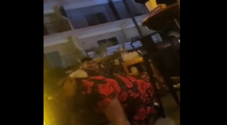 VIDEO-Balacera-en-bar-de-Playa-del-Carmen-deja-a-una-mujer-canadiense-herida