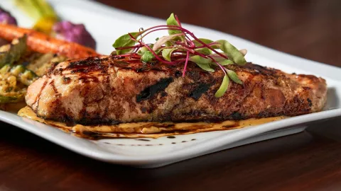 Los 3 alimentos que fortalecen y estimulan el crecimiento del pelo después de los 50 años