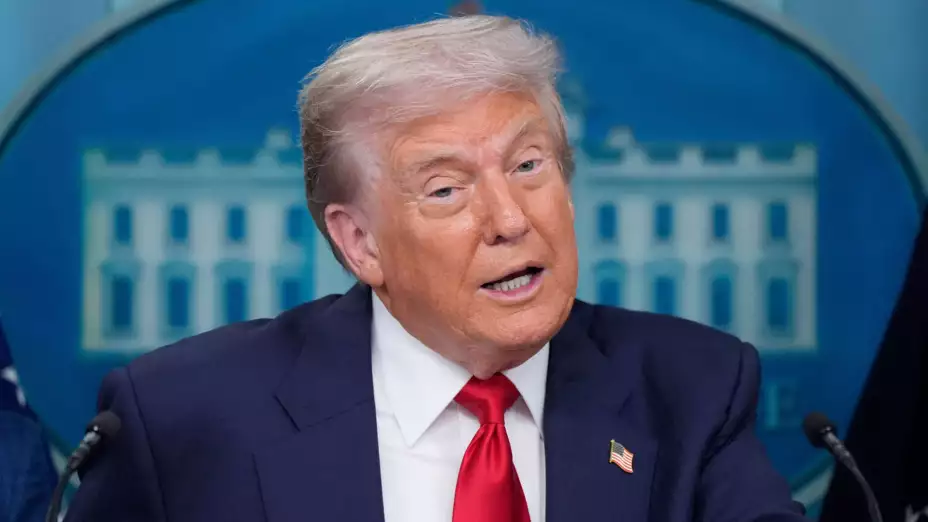 Donald Trump en una sala de prensa de la Casa Blanca.