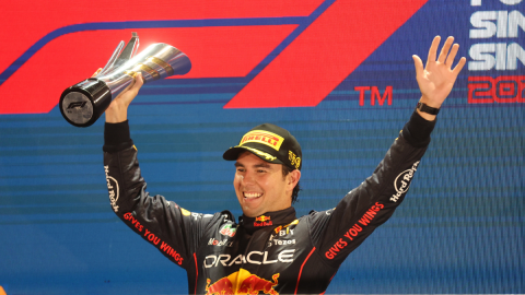 Checo Pérez gana el Gran Premio de Singapur