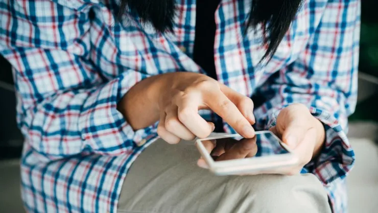 Cómo desactivar la descarga automática en WhatsApp y evitar fraudes