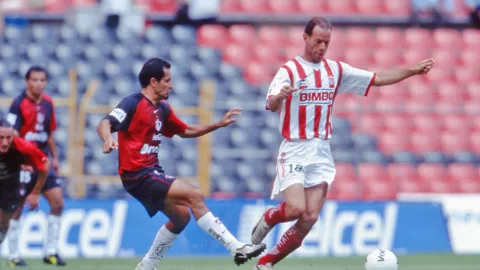 Zague tuvo un buen paso por el Necaxa
