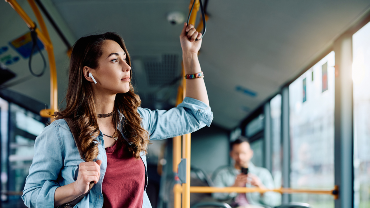 Así puedes obtener subsidio al 100% y descuentos para el transporte público