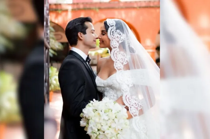 Kristal Silva y esposo