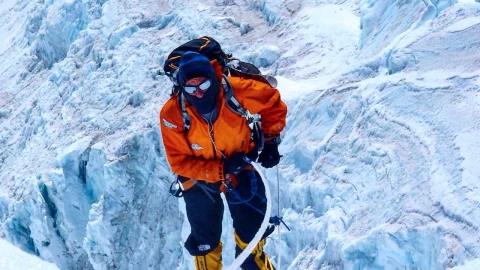 Muere Yuri Contreras, primer latinoamericano en escalar el Everest por dos rutas distintas_ ¿Qué le pasó?