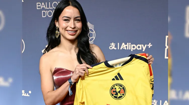 scarlett camberos balon de oro.jpg