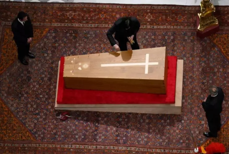 cierran ataúd papa Francisco