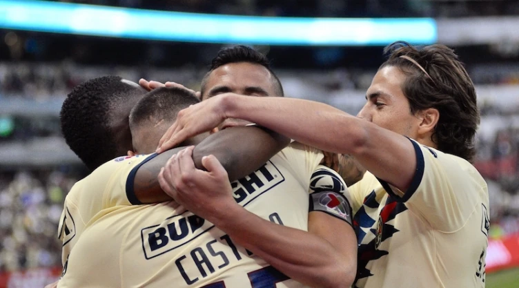 América vence