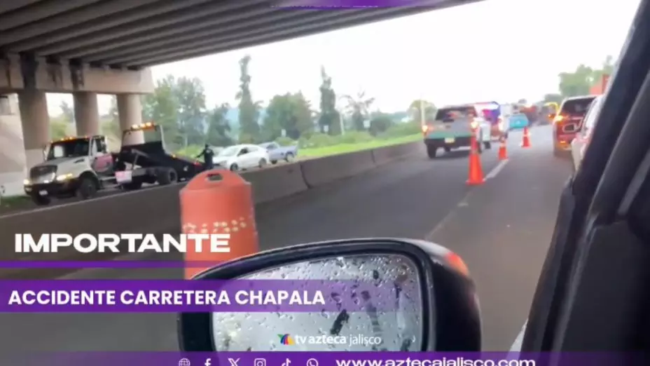 Vuelca tráiler en Carretera a Chapala dirección a Guadalajara hoy 21 de julio de 2025