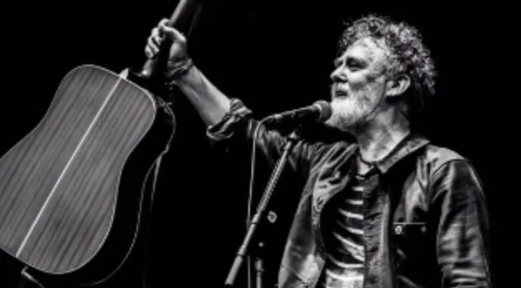 muere-glen-hansard-ganador-oscar-cantante-falling-slowly-accidente-moto