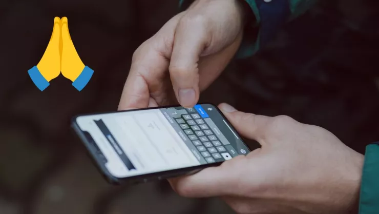 WhatsApp: Esto significa el emoji de las manos juntas; para esto se usa